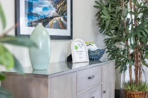 A decorative shelf at Oak River